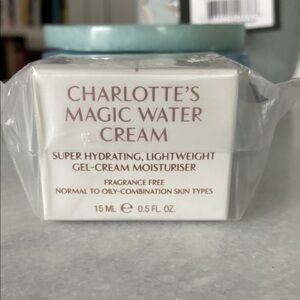 Charlotte Tilbury Magic Water Cream - White